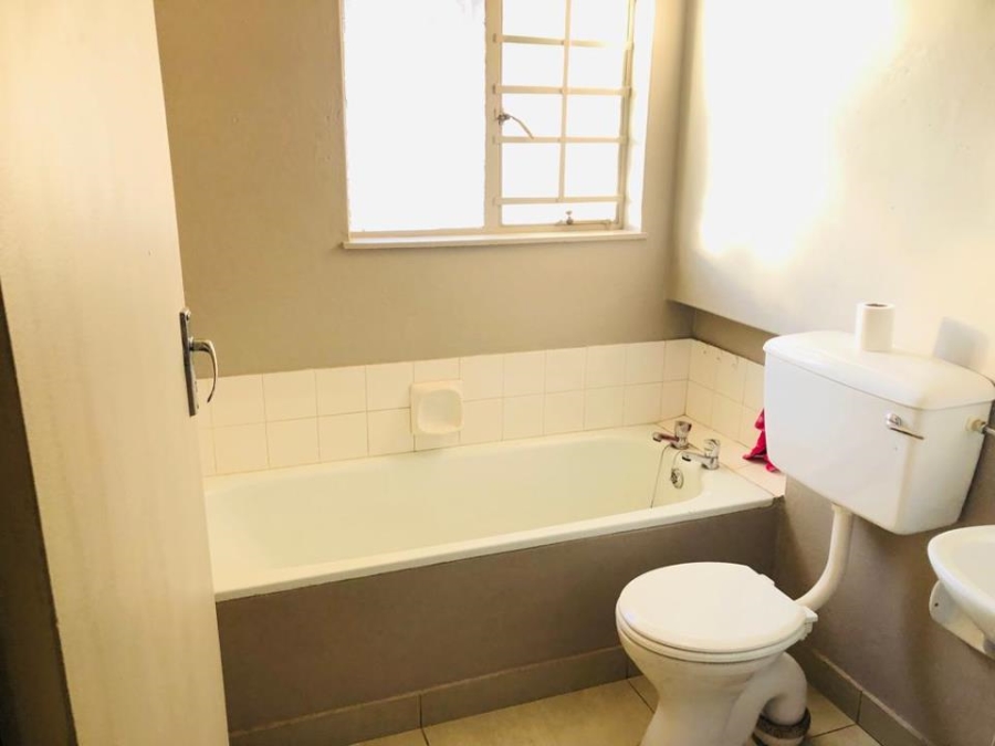 2 Bedroom Property for Sale in Flora Park Northern Cape